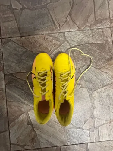 Chuteira Nike original society
