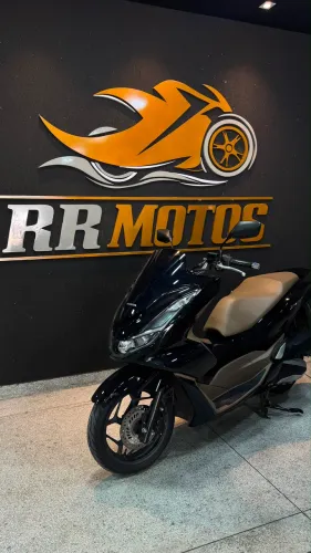 PCX DLX A MAIS ZERA / COM CAPACETE DE BRINDE ! 