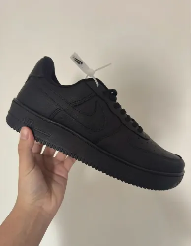 Tênis Nike na caixa