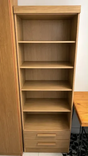 Biblioteca com 2 gavetas