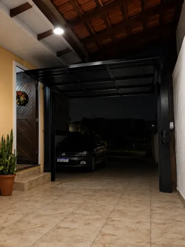 Portão Basculante em Alumínio Preto - Sob Medida Fortaleza