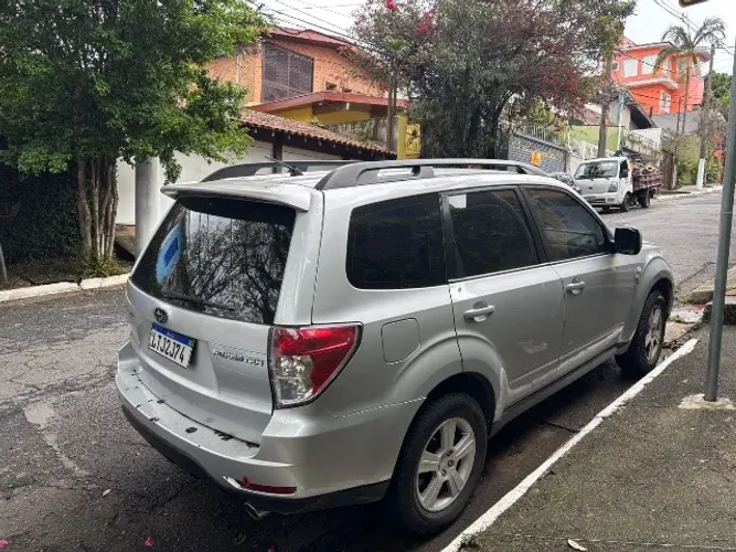 Subaru Forester 2.0/2.0 S 4X4 Aut. 2010