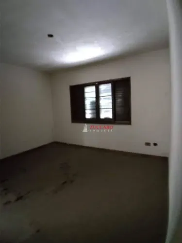 Casa Antiga na avenida Brigadeiro Faria Lima