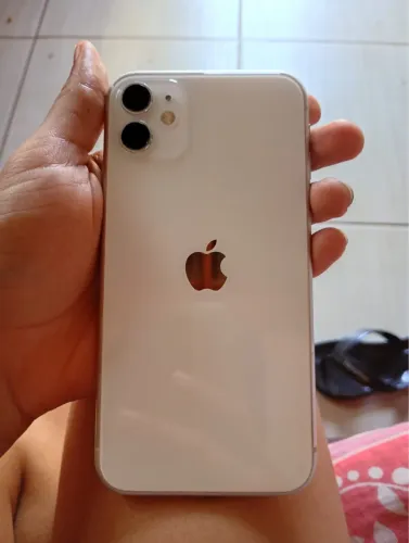 Vendo iPhone 11 (650)