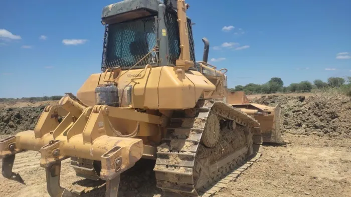 TRATOR DE ESTEIRA D6N CATERPILLAR