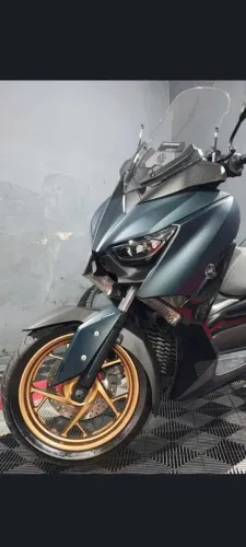 Xmax 2023 com baixa km