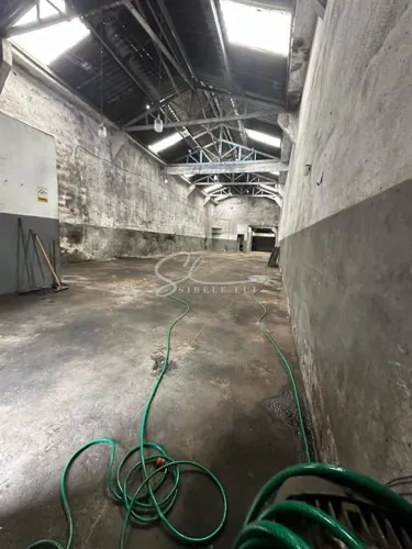 ALUGA-SE COMERCIAL NO MACUCO - SANTOS/SP