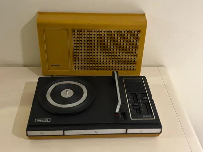 Vitrola toca discos Philips ano 1977