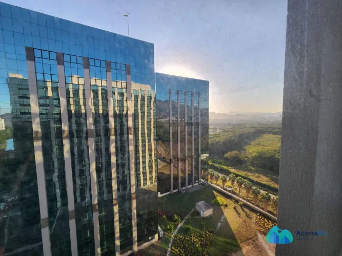 CEO - Ampla sala com 36 m² e Vaga.