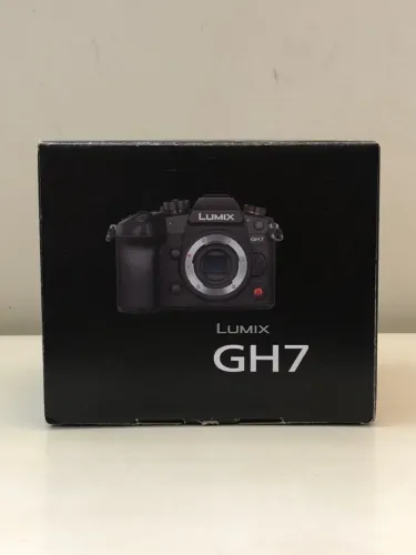 Câmera Panasonic LUMIX GH7 Mirrorless