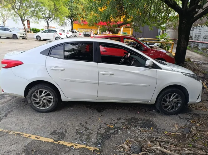 Toyota Yaris XS Sedan 1.5 Flex 16V 4P Aut. 2024