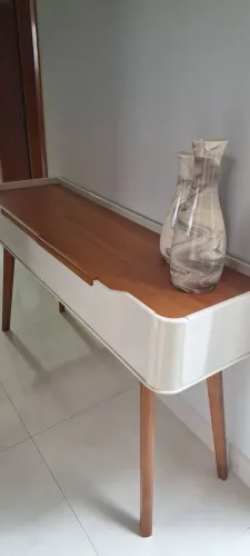 APARADOR + VASOS NOVÍSSIMO - R$ 1000 reais