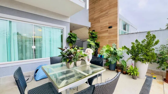 Casa com 4 Quartos à Venda, 156 m² por R$ 1.250.000 - Itaipu - Niterói/RJ
