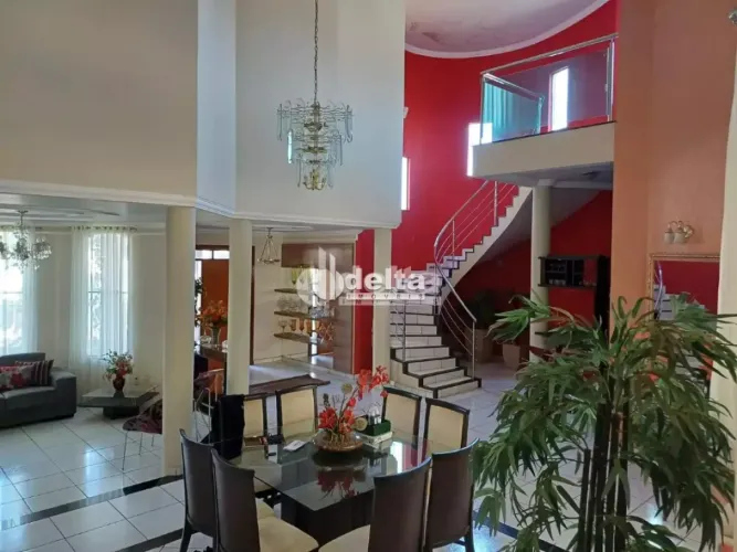 Casa disponível para venda no bairro Cidade Jardim em Uberlândia MG