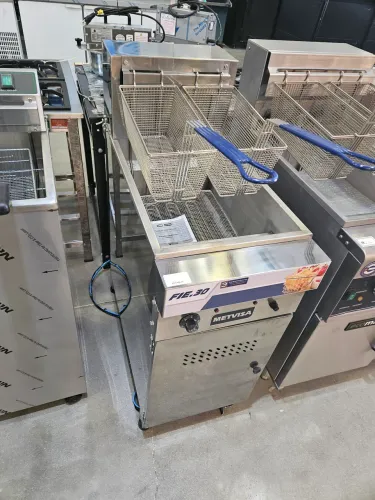 fritadeira elétrica Fie30 água e óleo 12.000W - nova