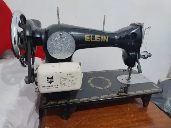 MÁQUINA DE COSTURA SINGER - ELGIN