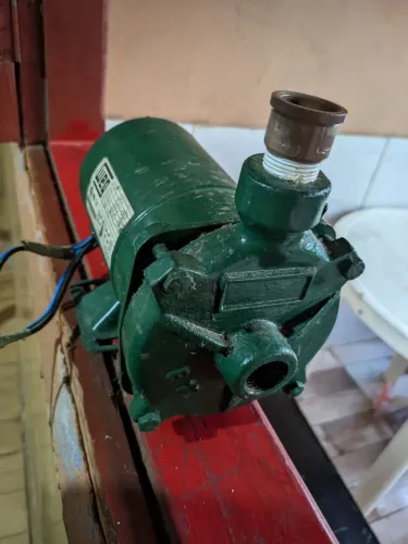 Vendo Bomba d'água forte