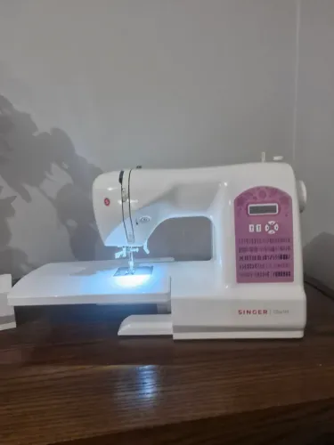 Máquina de costura singer Starlet 6699 220V 