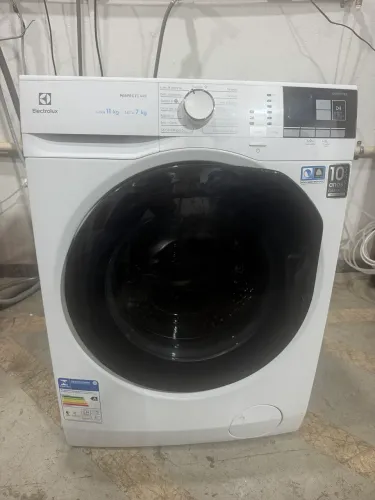 Lava e seca Electrolux 220v