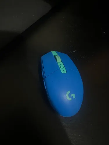 Mouse Ganer Logitech G305 Lightspeed sem fio.