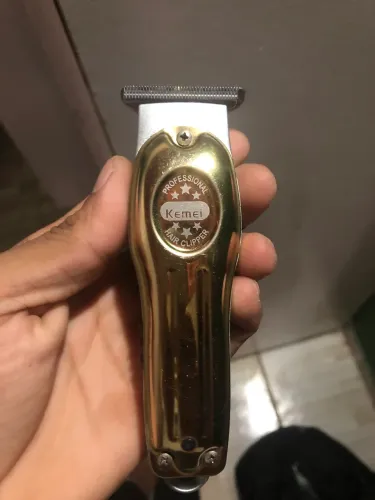 Máquina de acabamento