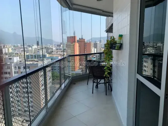 Imóvel para venda possui 140 metros quadrados com 3 quartos em Tijuca - Rio de Janeiro - R