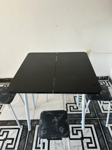 Mesa dobrável 4 bancos
