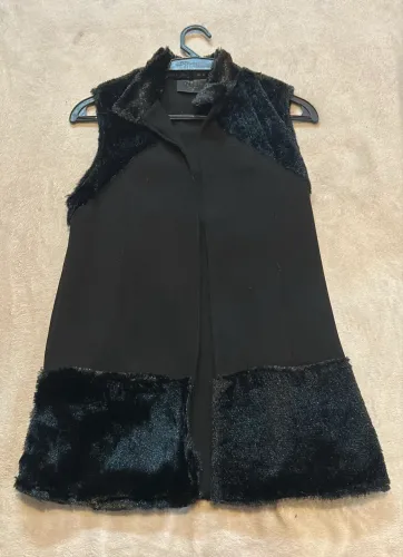 Colete pelinho Zami preto
