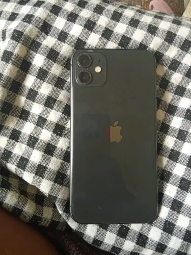 Vendo iPhone 11 R$950 aceito outro cell de menor valor mais volta 