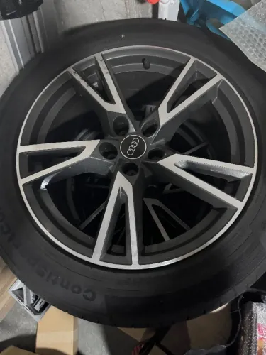 Rodas com pneus - Audi Q5 - ORIGINAIS