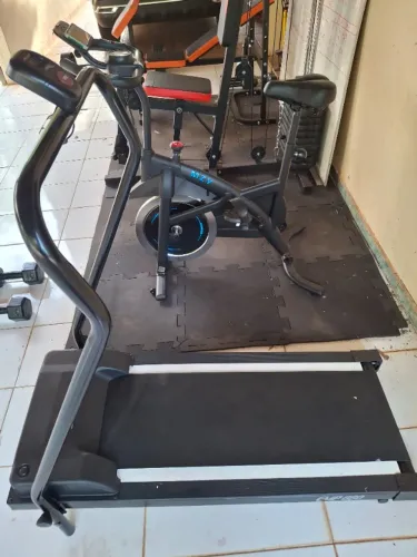 Esteira mecânica sem motor