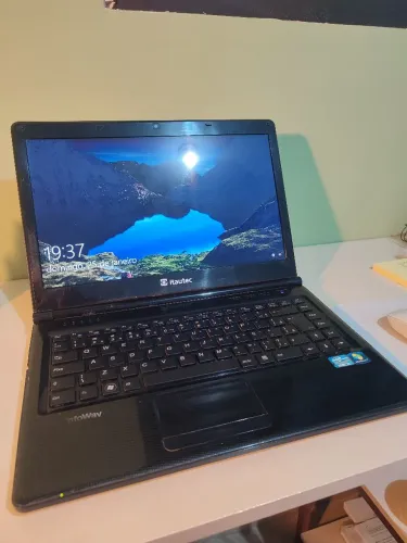Notebook Intel i3 + 6GB + SSD integrado