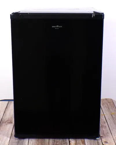 Frigobar Britânia 76 Litros BFG94P