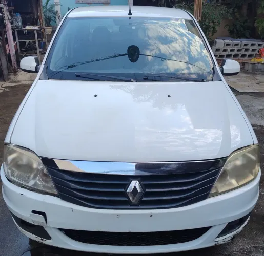 Renault Logan Expression Hi-flex 1.6 16V 4P AUT 2012