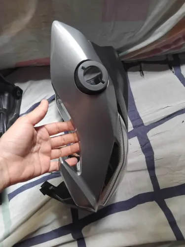 Vendo carenagem do farol da moto com Ldr (Led) 