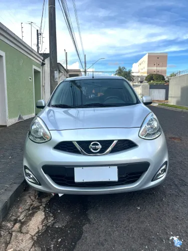 Nissan March SV 1.0 12V Flex 5P 2016