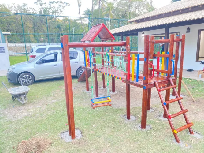 Playground de eucalipto autoclave