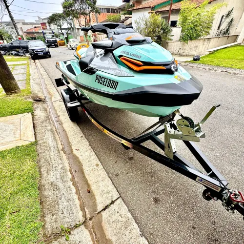 SEA-DOO WAKE PRO 230