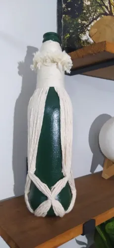 Garrafas decorativa para alegrar e deixa seu ambiente mais bonito. Natalinas ou não.