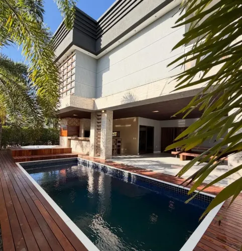 Casa de Altíssimo Padrão à Venda ou Locação no Alphaville Eusébio<br>Um verdadeiro refúgio