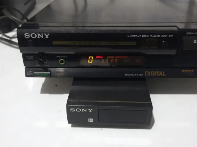 CD player Sony modelo CDP 17F liga não está funcionando