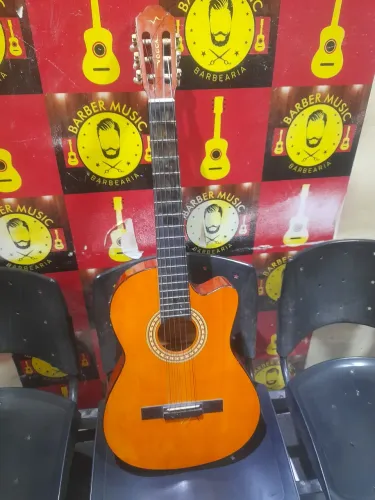 VIOLÃO VOGGA ELÉTRICO TEM AFINADOR TEM TENSO CORDAS DE NAILON ACEITO CARTÃO E PIX