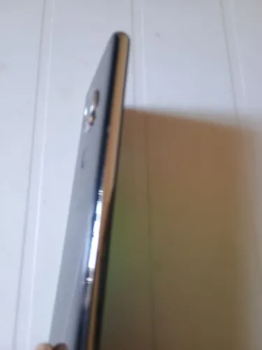 Vendo Moto G7 - 64 GB armazenamento e 4 GB memória RAM - Hiper Conservado