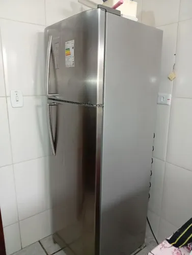 Geladeira Eletrolux DF36X Frost Free