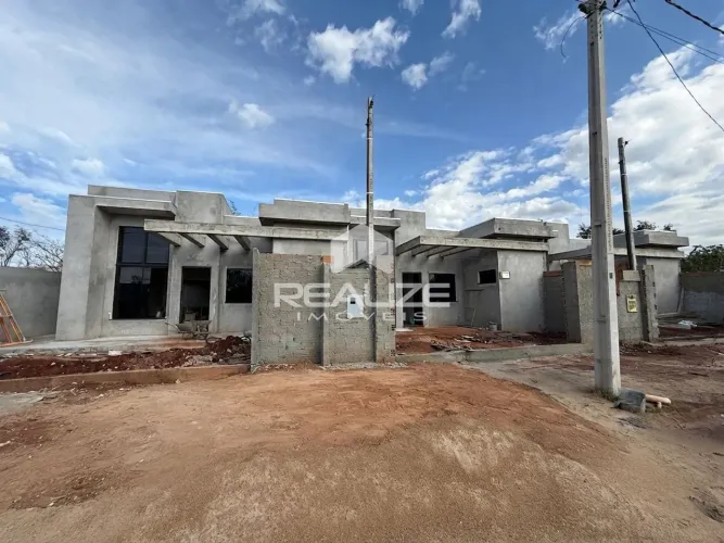 Casa à venda no Jardim das Aguas com 2 quartos (1 suíte).