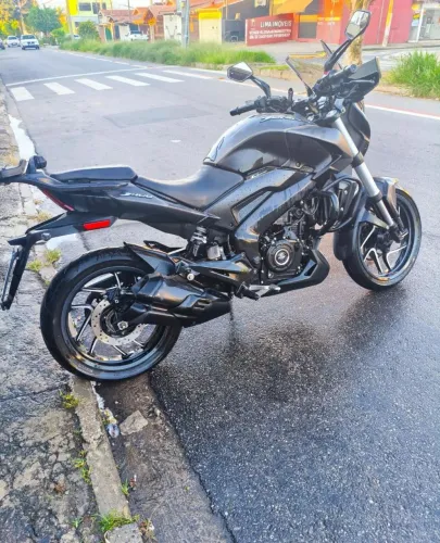 Moto Bajaj Dominar 400