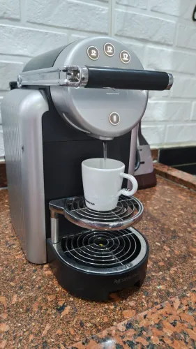 Cafeteira Nespresso zenius profissional
