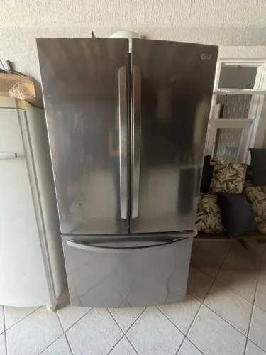 GELADEIRA LG INVERTER 695L