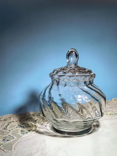 Antiga e grande Bomboniere em vidro trabalhado anos 80 antiquario decoração vintage casa