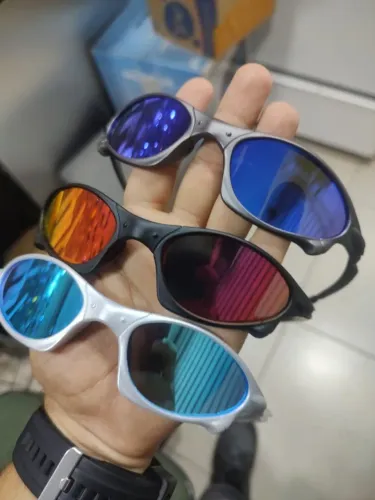 Juliete Oakley perna de aço 